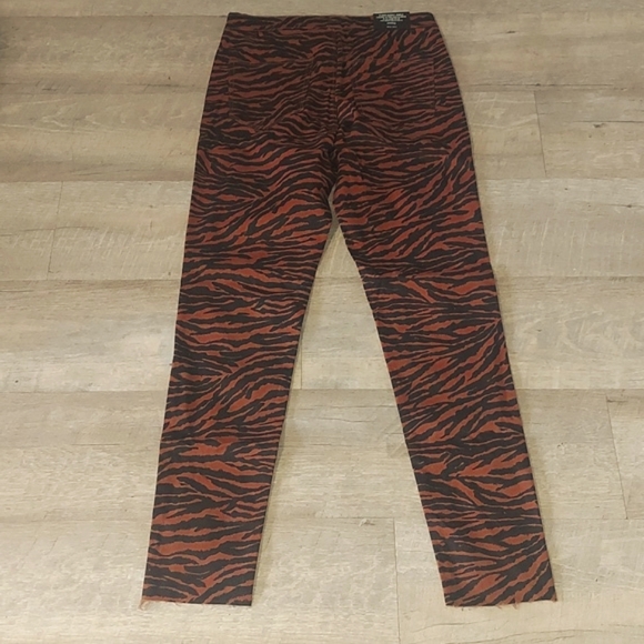 H & M DIVIDED Zebra Print Super Skinny Ankle Jeans - Picture 8 of 9